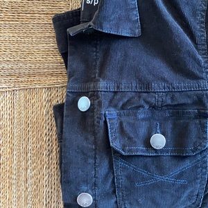 gap black cordoury cropped jacket